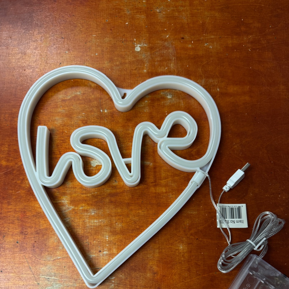 LED Heart Shape Neon Sign | USB or Battery Powered | Valentine’s Day Decor